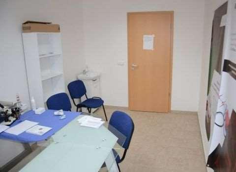 4 A román állampolgárok állandó mozgásban voltak és házhoz mentek a sértettekhez.