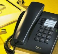 Csak arra van szükség, hogy a Reflexes TM asztali telefonkészülékébe helyezzen egy csatolómodult (plugware), s máris ott lehet az üzleti forgatag közepén.