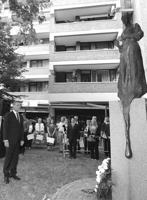 Mára ez a szám a technológiai fejlõdésnek köszönhetõen alig 250-re csökkent. A régió jelenleg a hazai gáz- és kõolajtermelés közel harmadát adja.