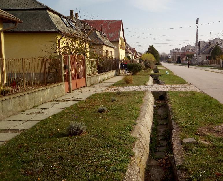 óra, postai úton a Nyergesújfalui Polgármesteri Hivatal 2536 Nyergesújfalu Kossuth Lajos utca 104-106. címre, vagy zárt borítékban személyesen a Polgármesteri Hivatal Titkárságán leadva. 4.