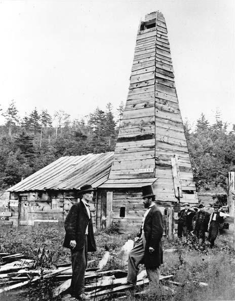 36 37 3. Edwin Drake és az első olajfúrótorony Titusville mellett, 1858-ban. Forrás: britannica.com 5. Edison első villanykörtéje. Forrás: illuminatelife.