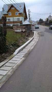 rigole noi betonate pentru preluarea apelor pluviale; - se va reface rigola deteriorată din beton și