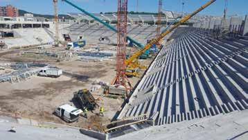000 fős stadion kivitelezése során kb. 5.200 m3 előregyártott vasbeton szerkezet került leszállításra az SW Umwelttechnik Magyarország Kft. által. KIVITELEZÉS 2017.