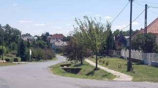 Eltérő