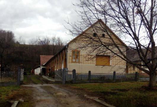 A tornác épülethez viszonyított elhelyezkedése