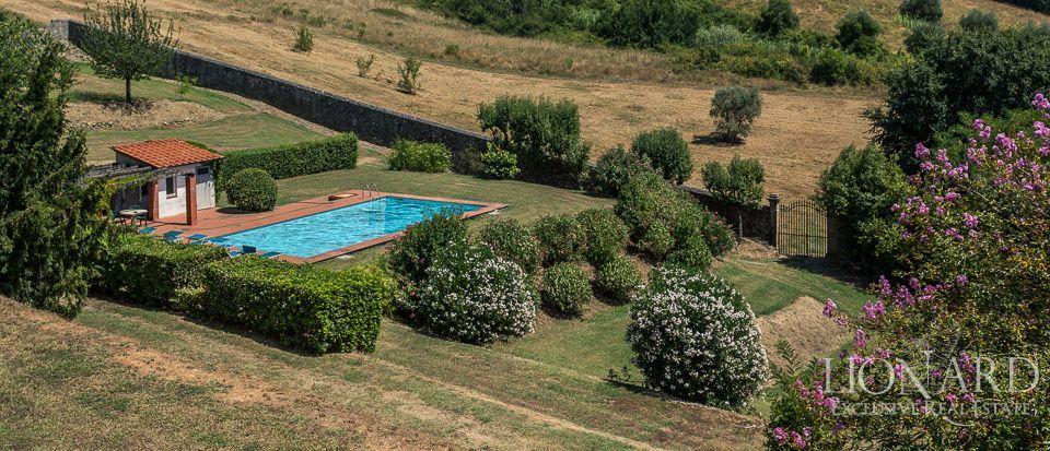 http://lionard.com/files/634/foto/10687_dimora-storica-lucca-villas (3).