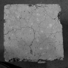 3. ábra: CEM I 52,5 N jel cementtel készült beton repedésképe a 800 C-os h terhelést követ en 4.