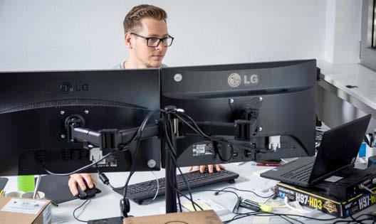 EMBEREK 10 kérdés... a 2017/2018-as év tanulóihoz Robin Holz-hoz, Szakképzett informatikus - IT-részleg, n-de Kedves Robin Holz, miért döntött úgy, hogy a nass magnet-nél kíván tanulni?