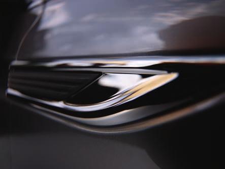A Renault TALISMAN nemes vonalait tovább hangsúlyozzák a 19 -os könnyűfém