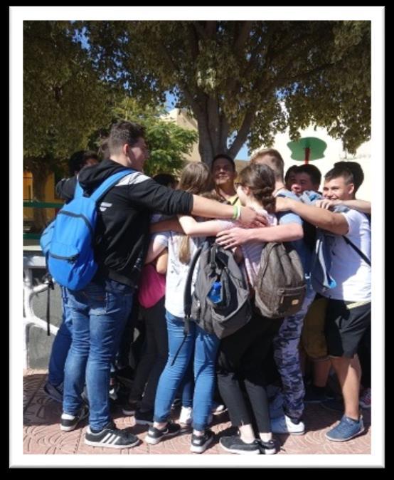 Az Erasmus + diákok egy a Szaharából érkezett migráns nőt ismertek meg, aki két éve fia földi maradványait keresi. A fiát Marokkóban lőtték le.