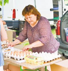 Bevált a rózsakerti szomszédok piaca is A rózsakerti Vencel kertben, a park hatalmas ősfái között minden szerdán délután és szombat délelőtt hazai kistermelők finomságaihoz juthatnak hozzá a