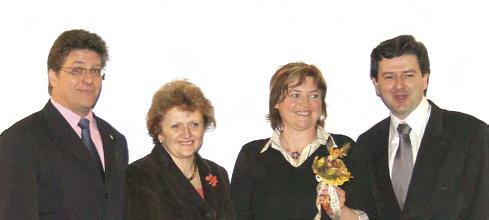 Uz pratnju na klavijaturama mladoga Ivana Barišića, otpjevala nam je prekrasne Da li znaš da te volim, Osmjeh Dr. Branka Molnár-Stantić već nas je puno naučila u svojim predavanjima.