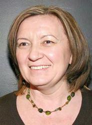 Njihova je plaća osvajanje svakog vrha. Imaju troškove, traže sponzore. Uspinju se zajedno, nailaze na poteškoće, znaju i pasti. Izmakne se kamen, pukne uže, partner se ozlijedi.