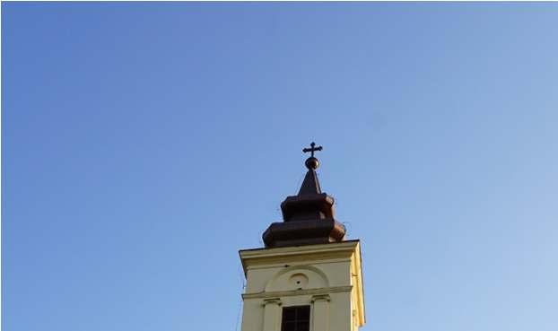 RÓMAI KATOLIKUS TEMPLOM A római katolikus templomot 1829- ben kezdték építeni, mivel a