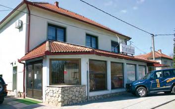 Esma Nisic, me të cilën mund të kontaktohemi në numrin e telefonit: +387-62-367-545 gjatë ditëve të punës në orarin: 18:00 21:00.