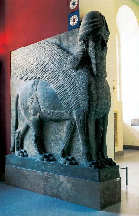 Lamassu (kapuırzı démon), i. e. 8. sz.