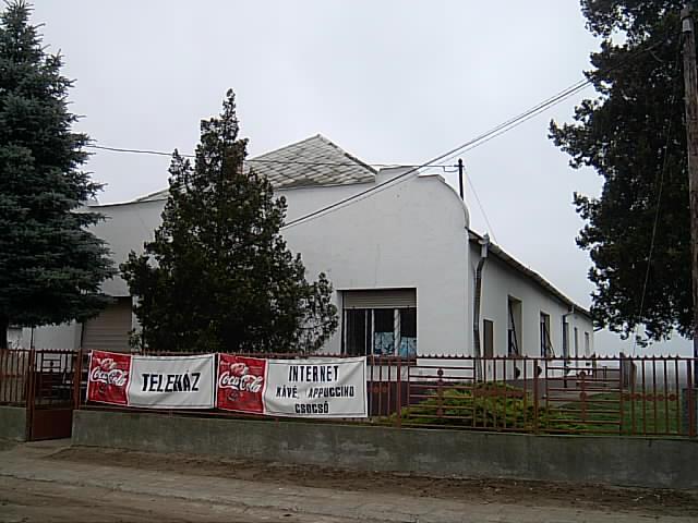 45., Gyógyszertár, Állatorvosi Rendelõ,