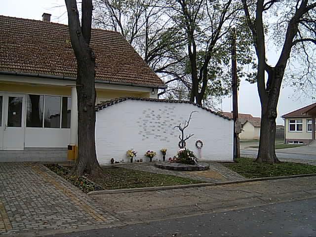Mezõ Imre emléktábla