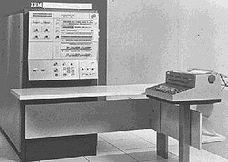 assembly programozás Második generáció (1955-65) Diódák és tranzisztorok, ferritgyűrűs memória, kisebb gépméret Gyorsabb műveletvégzés, 1 millió művelet per sec Első programnyelvek (FORTRAN - 1954,