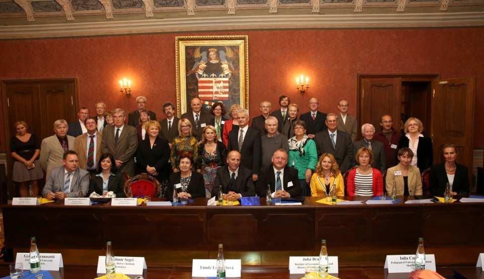 A nemzetközi tudományos konferencia résztvevőit oficiálisan