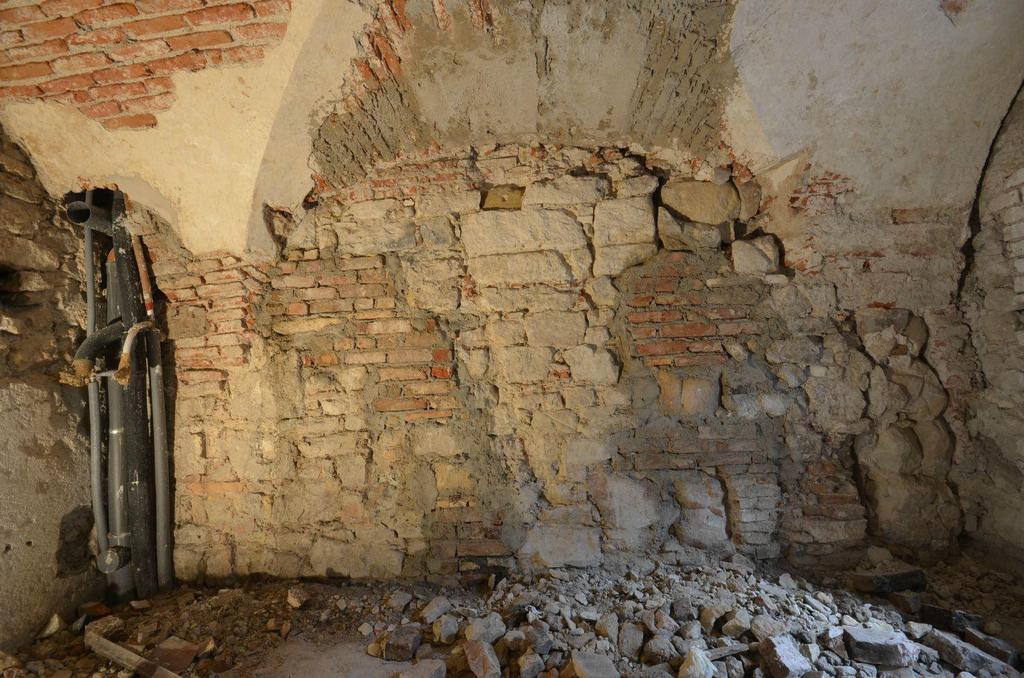 91. Nyugati szárny, első emelet.