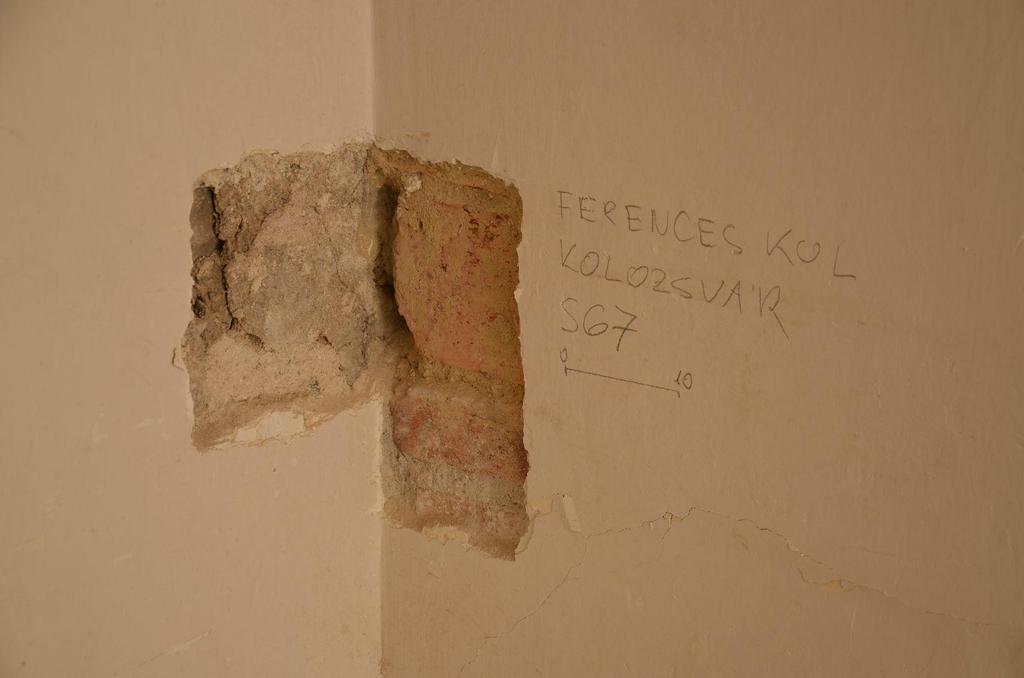 ajtó 130. Déli szárny, második emelet.