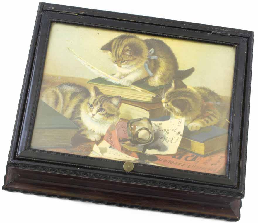 Belső peremén: Emlékül Lengyel Érdekből Győr 1941 felirattal. Méret: 14 x 21 x 8 cm Sérült. Kikiáltási ár: 3.