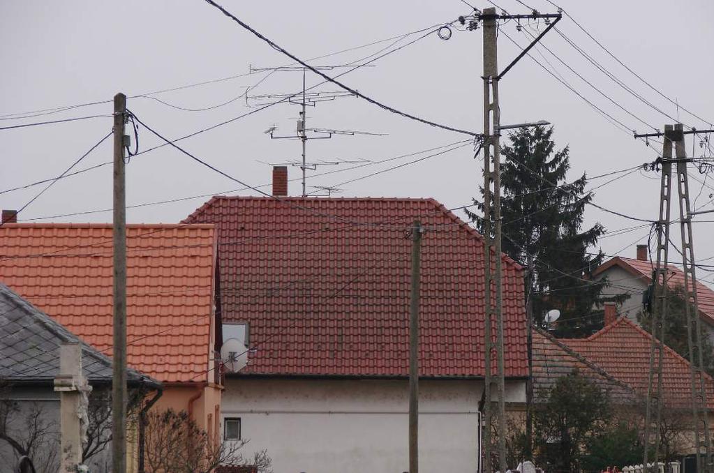 4.2 ÁTALAKULT VEGYES TELEPÜLÉSRÉSZ A két régi település közötti rész az Újfalu. Ez a településrész az 1. világháború után épült be, 1920 körül telkesítették.