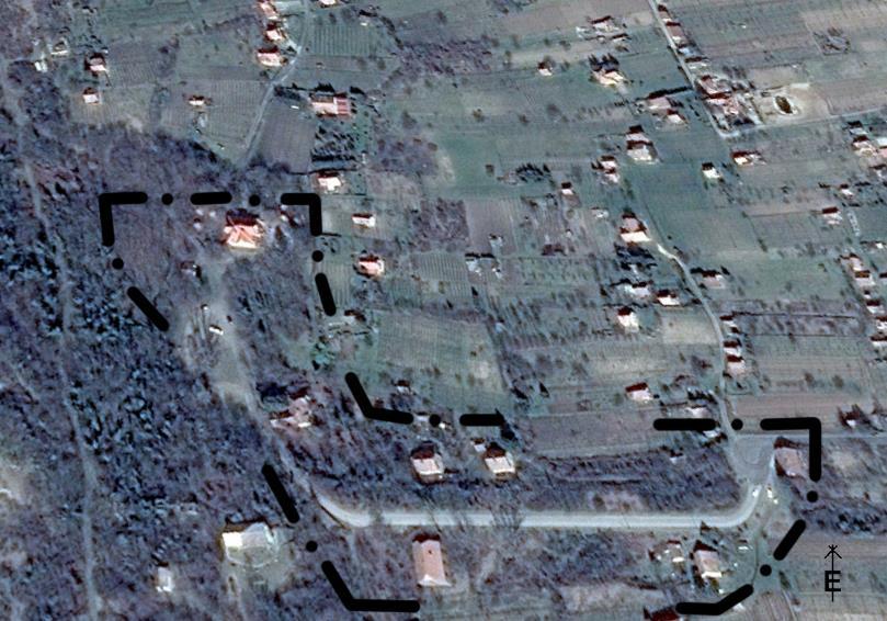 magánbefektetőnek, aki nagyobb léptékű turisztikai beruházást tervezne abban az esetben, ha a két telket egybefüggően
