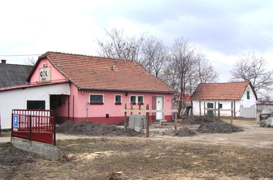- 87 - Új virágbolt nyílt Március 3-án Fantázia néven új boltot nyitott Kun-Szabó Tibor, a Gól söröző tulajdonosa a korábbi 100 Ft-os üzlet helyén.