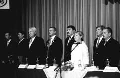 A 2008- ban jubiláló bányamûvelõ-, bányagépész-, földmérõ-, geofizikus-, geológus- és olajmérnökök rövid szakmai életrajzát ezúttal is Baracza Mátyás Krisztián dékáni hivatalvezetõ szerkesztésében