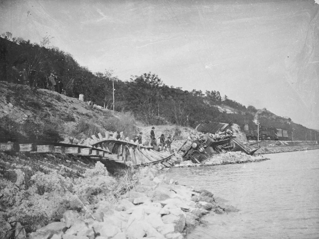 OSZVALD T.