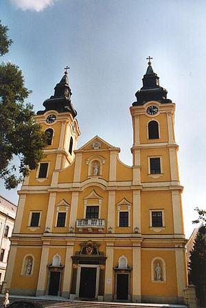 A középület