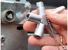 .. Kapcsolószekrény kulcs univerzális két oldalú bit HUPkey Belső négyszög profil 6-7 mm, 8-9 mm, Külső négyszög
