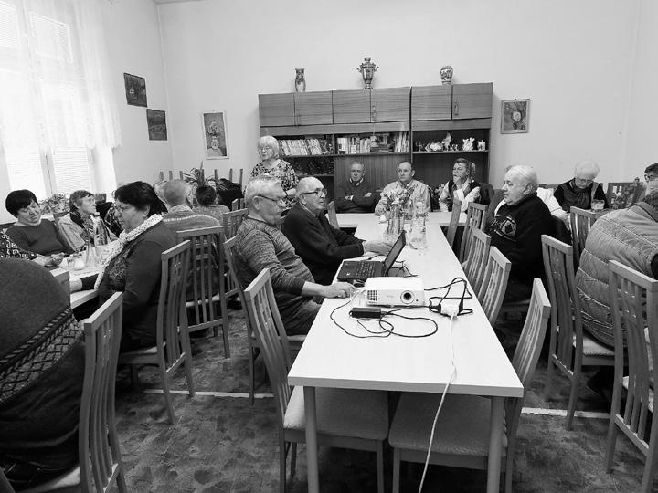 6 PRÍSPEVKY ŽS 2/2017 Apríl 2017 Po dlhom období zimy, snehu, mrazu a málo svetlých dní sa k nám priblížil apríl, krásny jarný mesiac, keď sa zem zobúdza do nového života, keď kvitnú stromy, kvety a