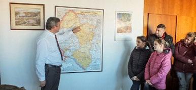 Predpoludním sme zašli do Trnavy, kde sme v rámci Dňa otvorených dverí navštívili budovu úradu Trnavského samosprávneho kraja.
