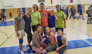 24 ǀ 4/2018 VEĽKOÚĽANSKÝ OBZOR Medzinárodný turnaj v Kin-balle Športové okienko Sportablak The 8th Inter G Cup 2018 Nemzetközi Kin-ball torna V termíne od 25. -27. septembra 2018 sa žiaci 7. a 8.
