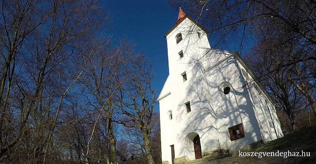 A Panoráma Pihenőháztól felfele kell elindulnunk, ha a Szent Vidhez készülünk. (Érdemes autóval elindulnunk, ha csak nem vagyunk gyakorlott kirándulók.