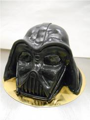 DARTH VADER TORTA Tejszínes-gesztenyés 24