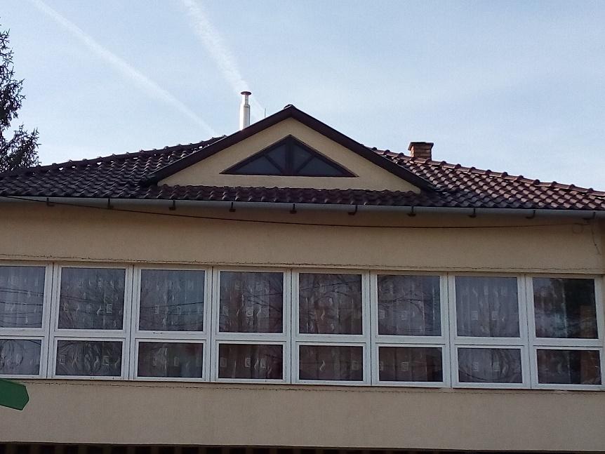 Kerülendő a műanyag redőnytokos ablakok