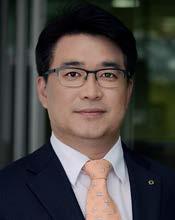Igazgatóság Executive Vice President, Business Group Roh, Yung-Gi