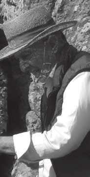 Ellie Kyungran Heo is an artist-filmmaker.