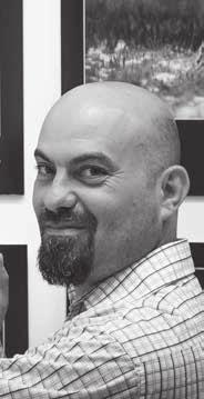 Nicolás Richat is a film and tv director with awards nominations for his documentaries and TV reality shows. He has a refined eye with an exquisite frame composition.