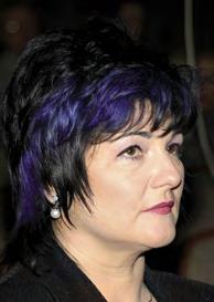 Forever ofron një të ardhme më të bukur TANJA JAZBINSEK senior managere drejtuese programi Përsëri kaloi një vit, nga pemët bien gjethet, fryn era e vjeshtës, por prapë ngrohemi nga rrezet e diellit.