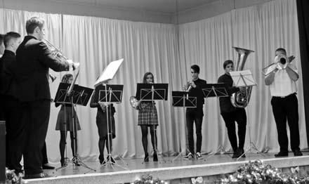 Erre az estére Lori Liebermann: Killing me softly című számával készült, saját gitárkísérettel adta elő.