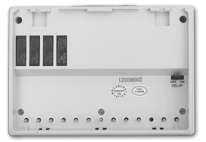 9.4 Hatótávolság ellenőrzése A termosztátok (adók) TEST gombjának segítségével ellenőrizhető, hogy az adott termosztát és a vevőegység a vezeték nélküli (rádiófrekvenciás) kapcsolat hatótávolságán