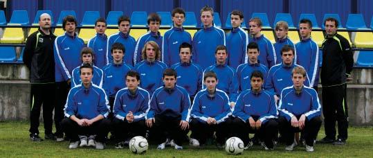 12 PUSKÁS AKADÉMIA U15 (1993) A JÁTÉKOSKERET név szül. idõ, hely bajn. meccs/gól BALGA FERENC 1993. 06. 29., Budapest 15/1 BARANYAI GERGÕ 1993. 03. 10., Siófok 1/0 BARTA ÁKOS 1993. 01. 28.