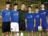 Buzsáky Ákossal Elgyötörten és kissé csalódottan, de okkal büszkén a lengyelországi meccsek után A Nike-kupán, amely az U15-ös korosztály legrangosabb versenysorozata a világon, több mint háromszáz