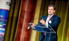 Mit Industrie 4.0 gegen den Fachkräftemangel Gespräch mit Balázs Ablonczy, Geschäftsführer der SAP Hungary Kft.» Fortsetzung von Seite 1 Neben nachlassenden Exporten mache vor allem Dr.