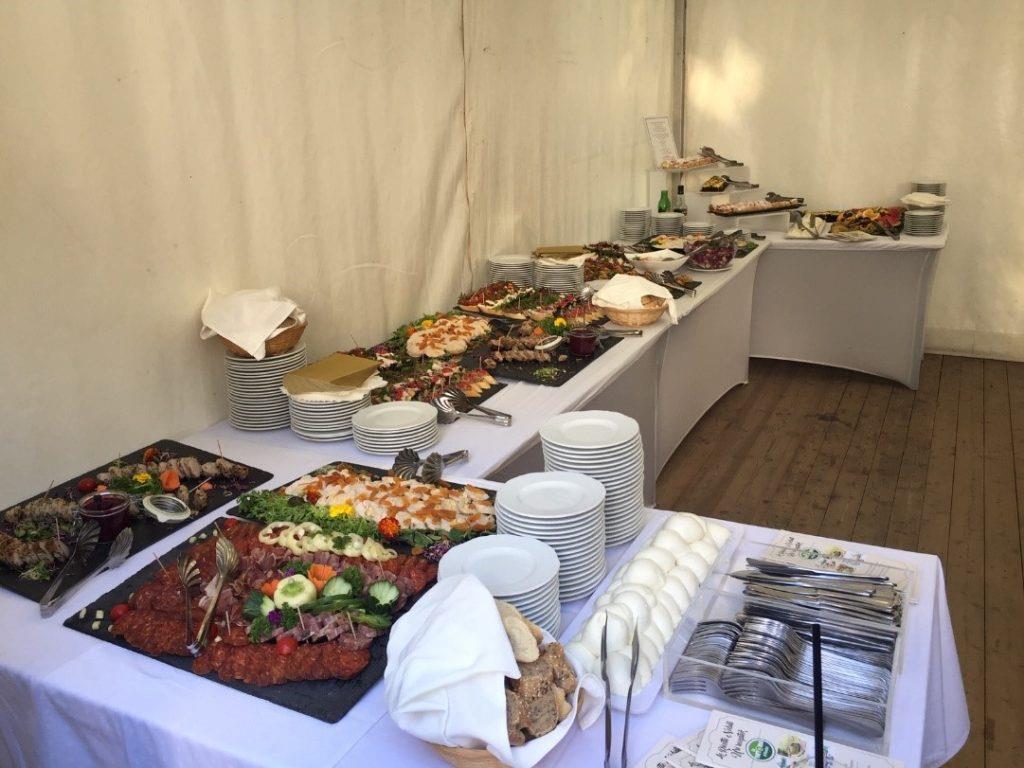 A rendezvény gazdag büféje, a Fattoria di